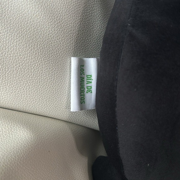 Halloween Cat Pillow - Picture 3 of 4